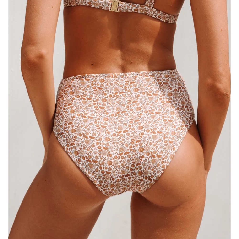 Kavala Samet High-Waisted Floral Bikini Bottoms in White and Blush M